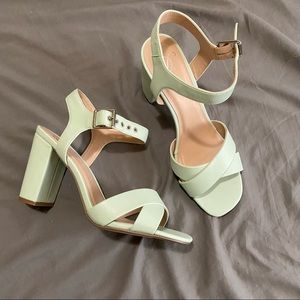 Diva mint green heels